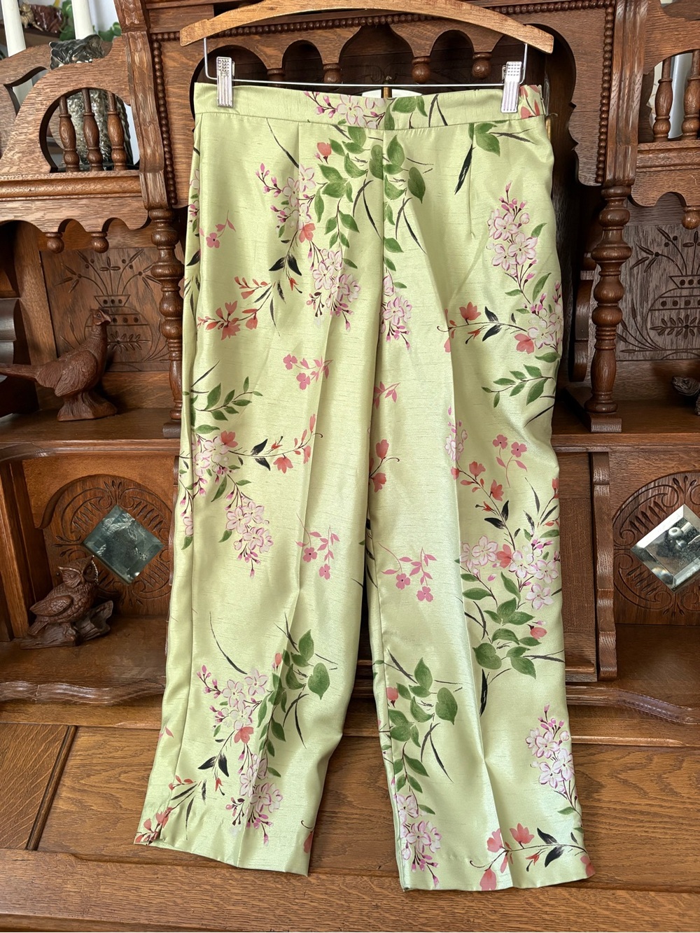American Vintage Light Green Floral Cropped Wide-Leg Pants